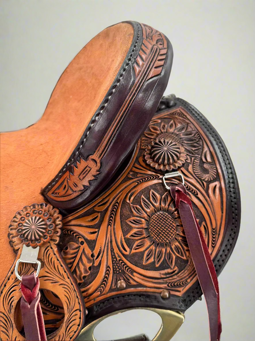 Cowgirl Deluxe Custom 16.5"