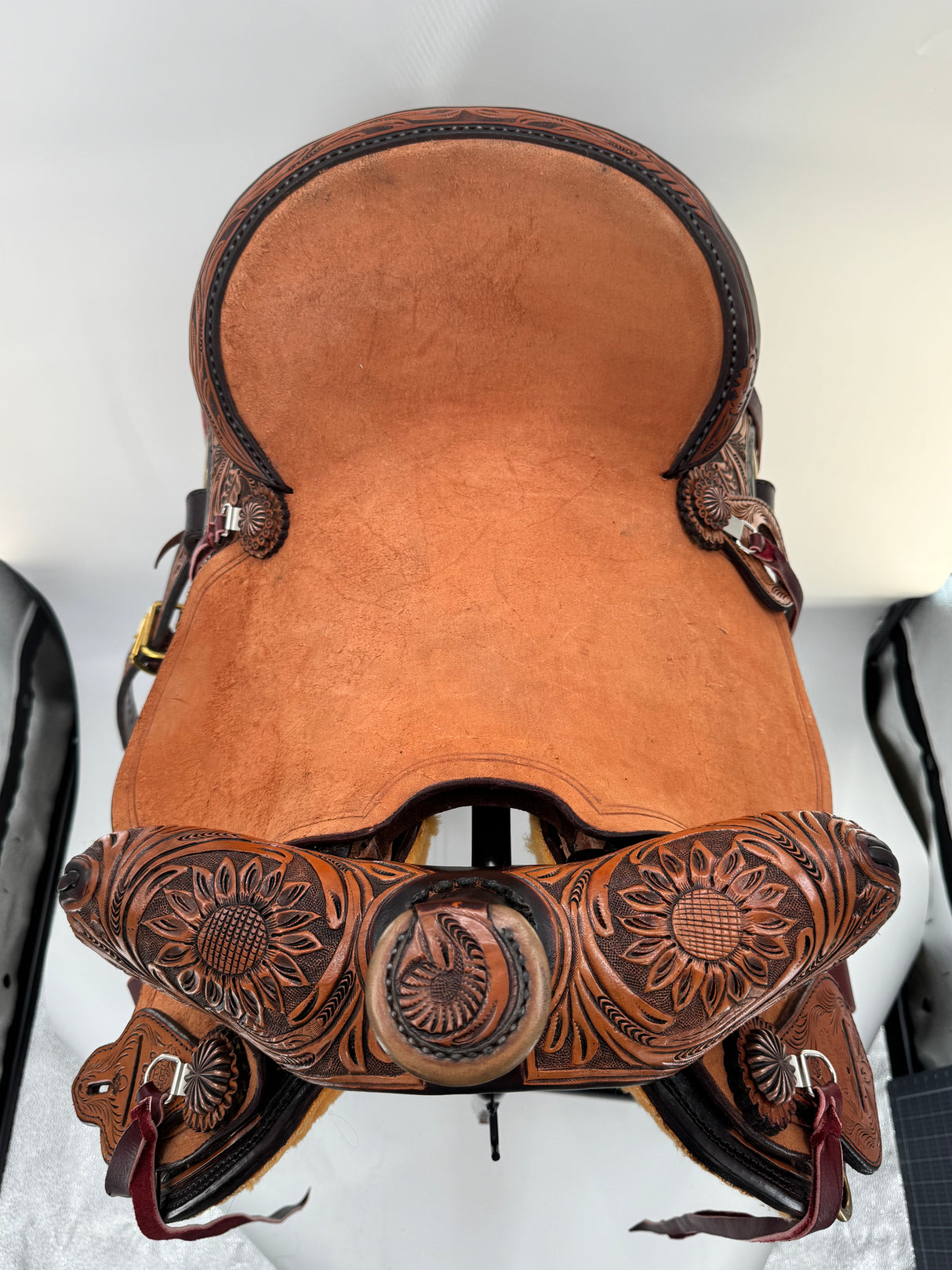 Cowgirl Deluxe Custom 16.5"