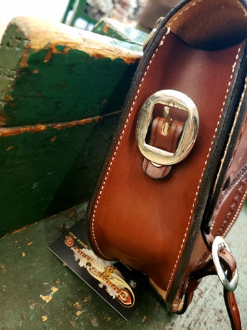 Bolso de cuero estilo sillín con correa desmontable