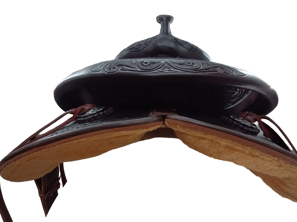 Western saddle cantle