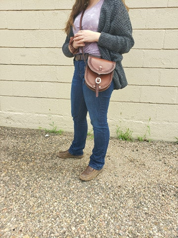 Bolso de cuero estilo sillín con correa desmontable