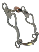 Bocado de exhibición de corazón vacío con rodillo cubierto de grillos