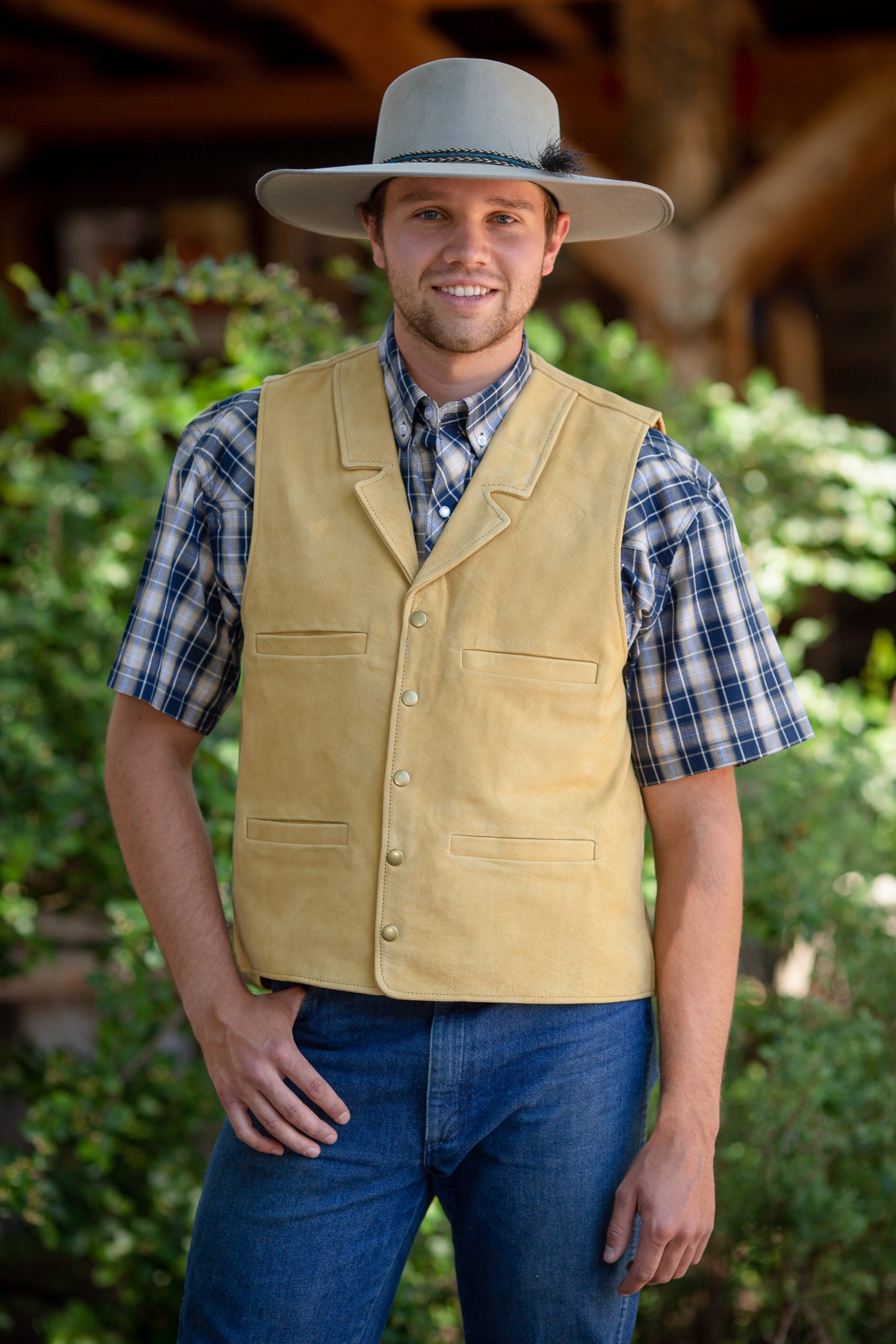 Buffalo Leather Vest – Colorado Saddlery