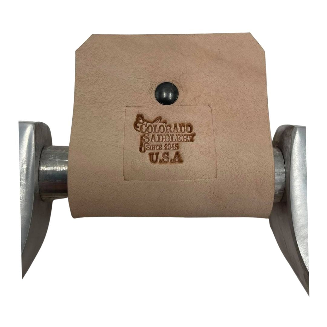 Estribos de exhibición Visalia de aluminio grabado